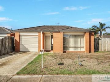 Charming Home in a Highly Sought After Hoppers Crossing Location