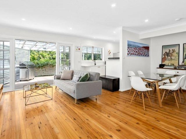 CHARMING HOME IN A PEACEFUL LEAFY SETTING
