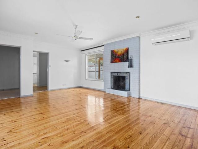 Charming Home in a Prime Kangaroo Flat Location