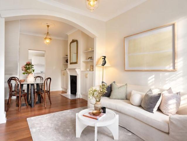Charming Home in a Quiet, Leafy Cul de Sac