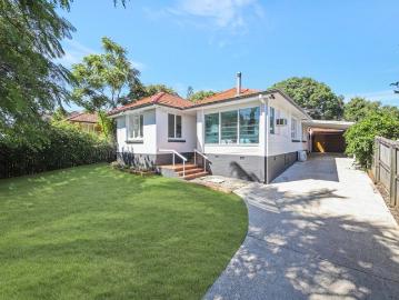 Charming Home in Aspley Avenues on 607m2