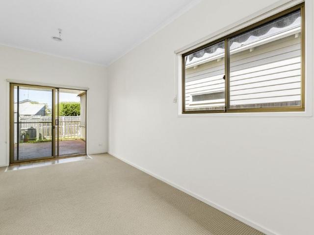 Charming Home in Charming East Geelong