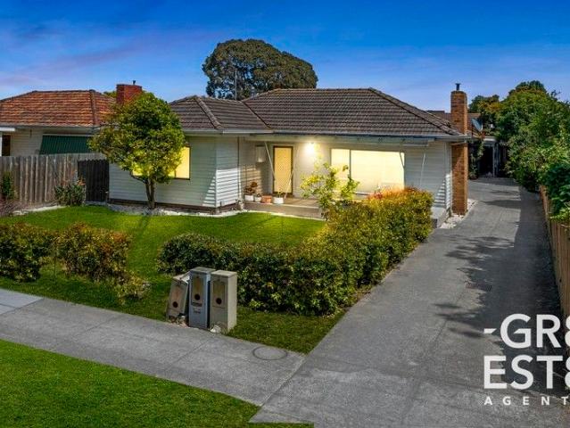 Renovated Original Home On 322sqm Land