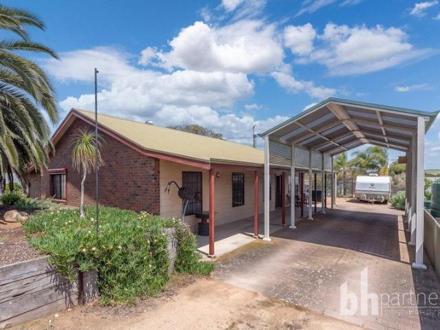 Charming Home in Quiet Location