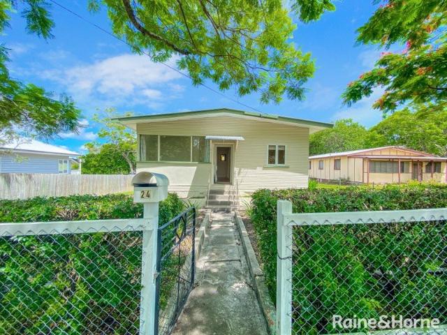 Charming Home in Quiet, Tree lined Street!