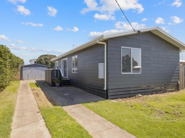 Charming Home in Sunderland Bay