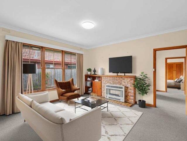 Charming Home in Sought After Newtown | 6 Month Lease Available