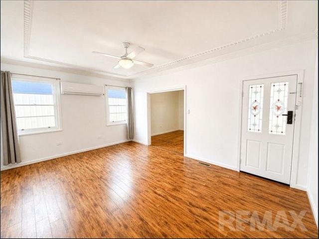 Charming Home in Turvey Park