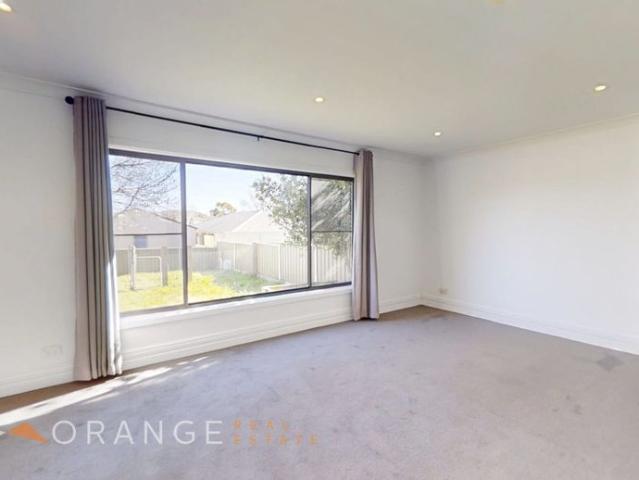 CHARMING HOME IN THE HEART OF MILLTHORPE!