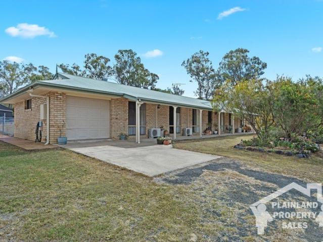 Charming Home Just Moments From Lake Dyer