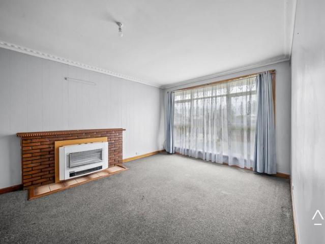 Charming Home with Character, Space & Stunning Mt George Outlook