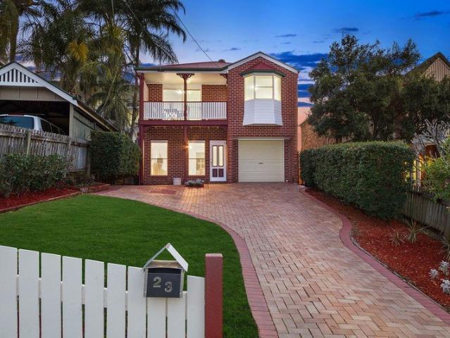 Charming home with AC to all bedrooms!