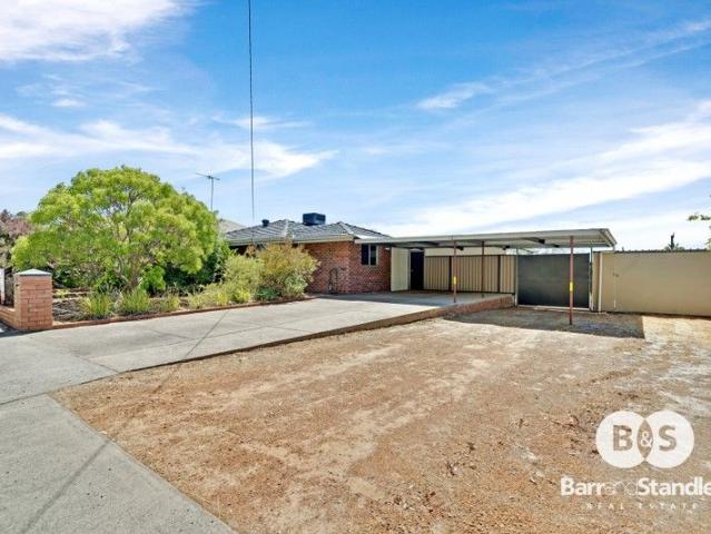 Charming Home With Bush Reserve Opposite The Road