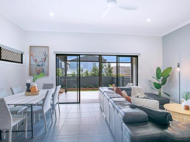 CHARMING HOME WITH ENTERTAINER’S DECK IN PRIME CARINA LOCATION