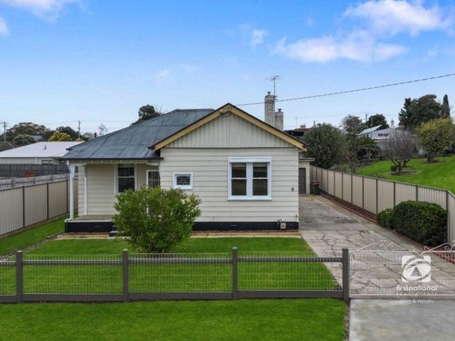 CHARMING HOME WITH ENDLESS POTENTIAL & SELF CONTAINED BUNGALOW
