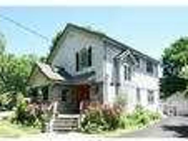 Charming home with open layout. Washer/Dryer Hookups!