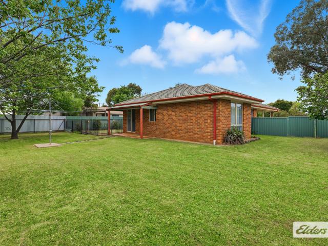 Charming Home with Modern Comforts and Spacious Outdoor Living