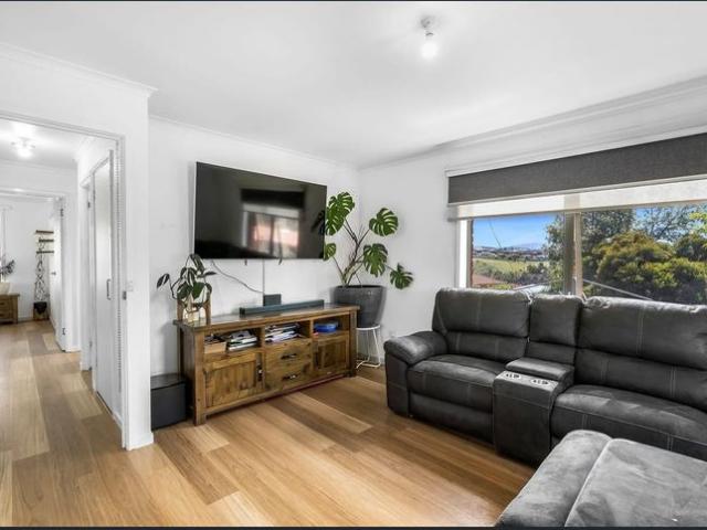 Charming Home with Space, Comfort & Everyday Convenienceto Move In