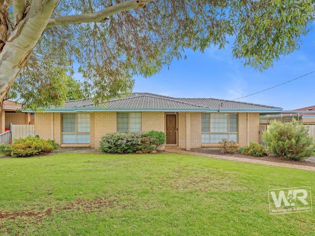 CHARMING HOME WITH SPACIOUS LIVING AND CONVENIENT LOCATION