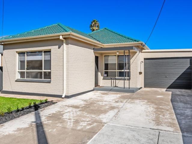 Charming Home with Study and Entertaining Deck in Alberton