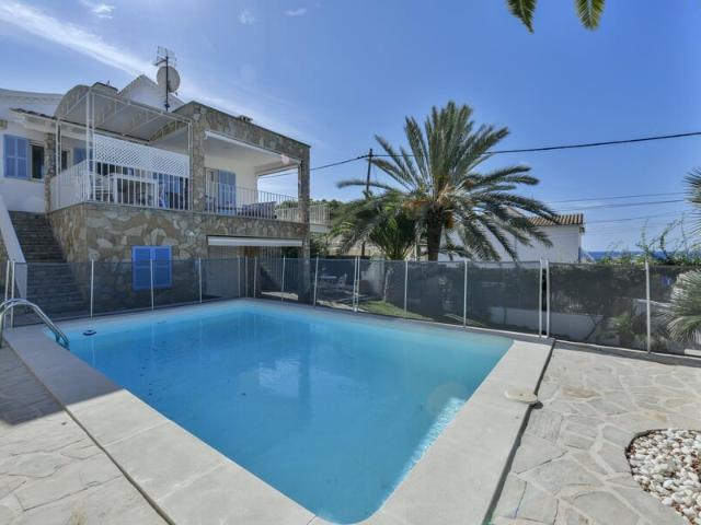 Charming house with pool in Sant Elm