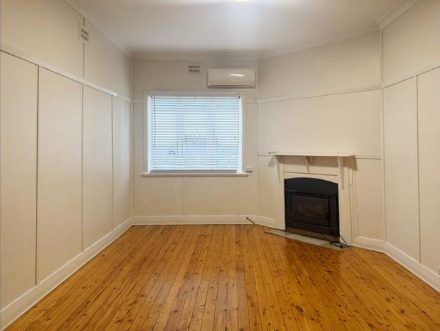 Charming House for Rent in MANILLA 70 Naomi Street!