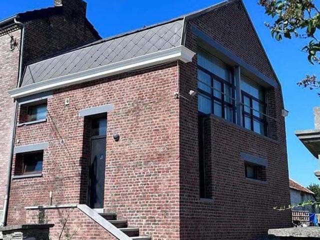 Charming house in the heart of Saint Georges sur Meuse