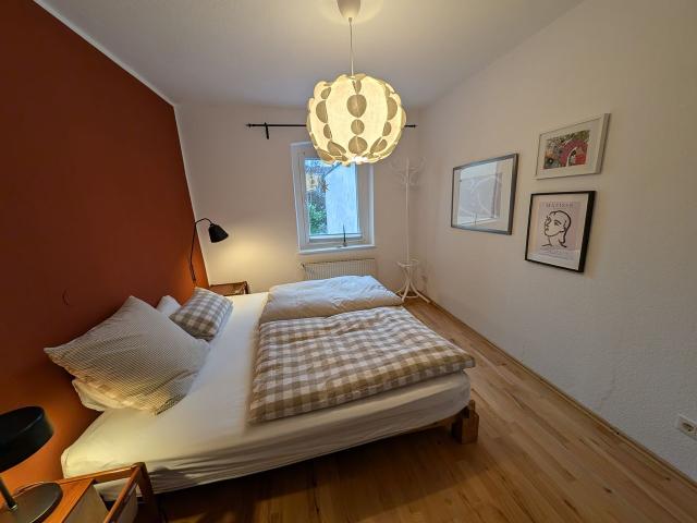 Charming house in Neuehrenfeld with a garden for work teams or a family, Koln Amsterdam Apartments for Rent