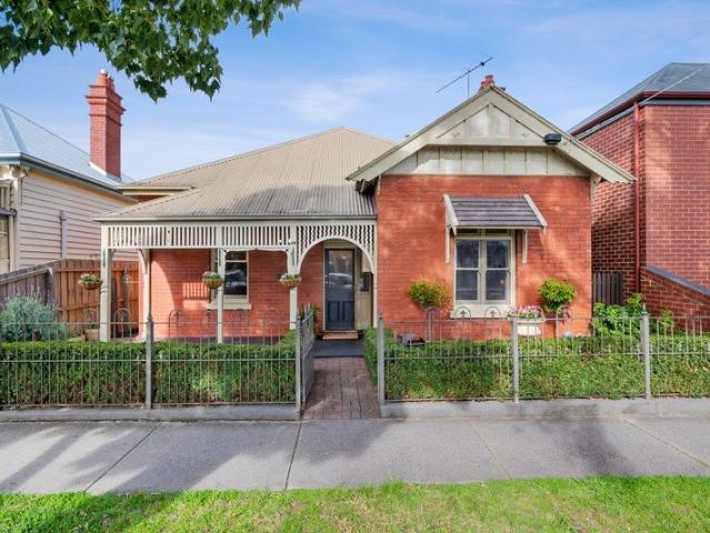 Charming inner city living