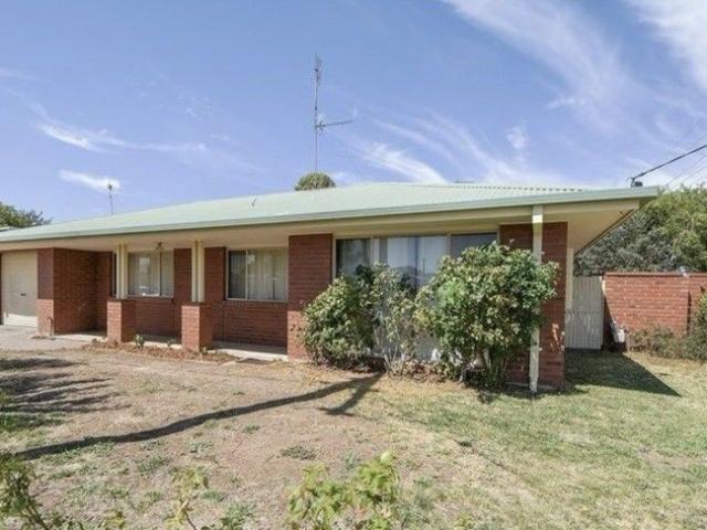 Charming Investment or First Home Opportunity in the Heart of Horsham!
