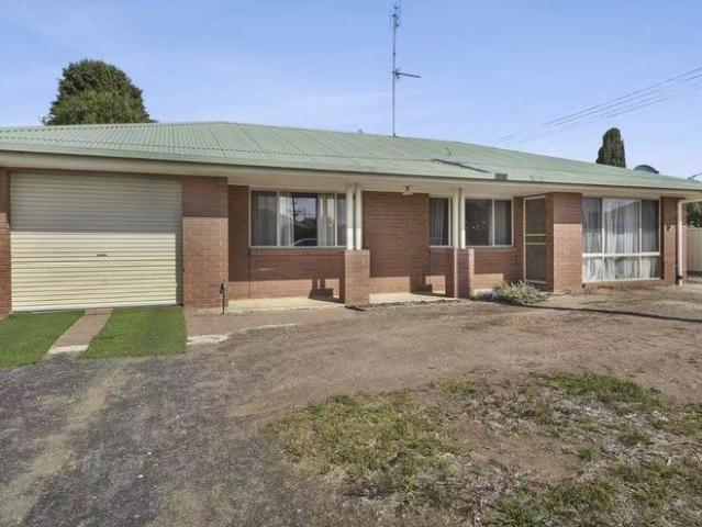 Charming Investment or First Home Opportunity in the Heart of Horsham!