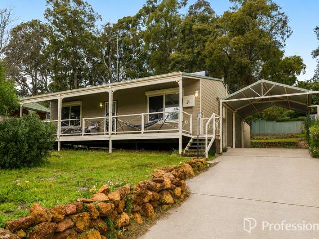 Charming Jarrahdale Cottage on a Rare Quarter Acre
