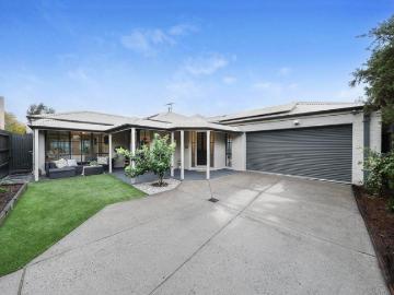 Charming Keilor Village Living