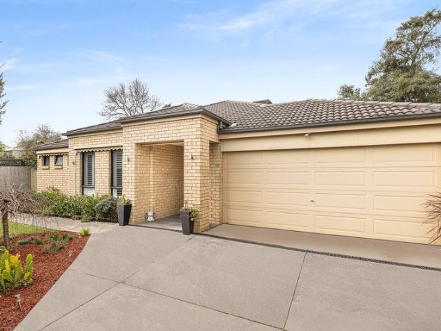 Charming Kilsyth Residence