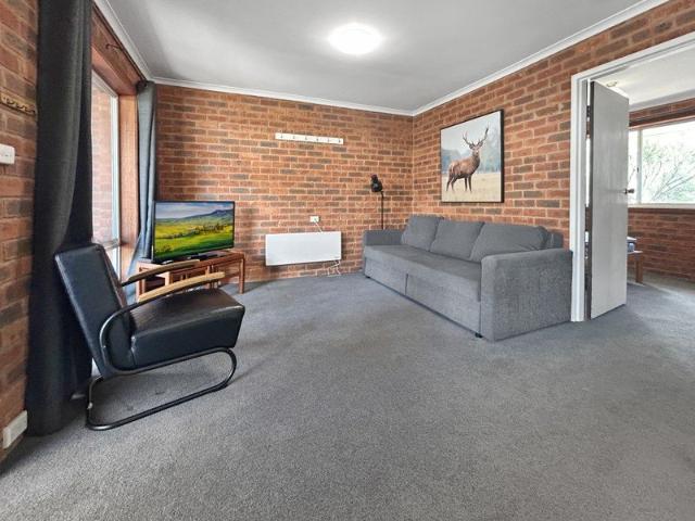 Charming Lakeside Living in Furnished Unit