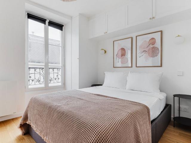 Charming Le Marais 1 Bedroom Retreat, Paris Amsterdam Apartments for Rent