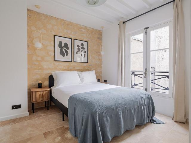 Charming Le Marais 2 Bedroom Oasis Awaits!, Paris Amsterdam Apartments for Rent