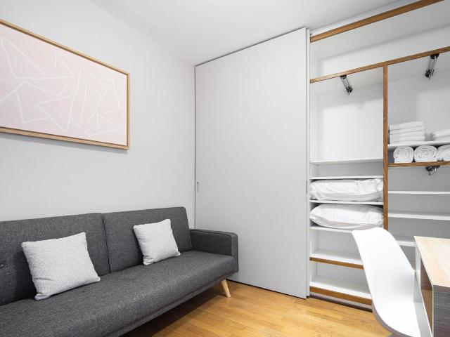 Charming Le Marais 2BR Apartment with Modern Comforts, Paris Amsterdam Apartments for Rent