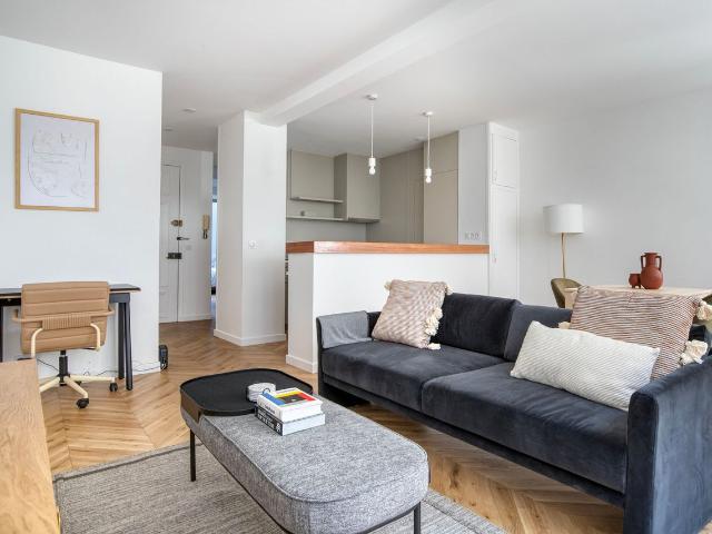 Charming Le Marais One Bedroom Apartment Awaits You, Paris Amsterdam Apartments for Rent
