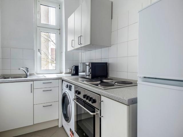 Charming Lichterfelde Studio: Your Berlin Retreat, Berlin Amsterdam Apartments for Rent