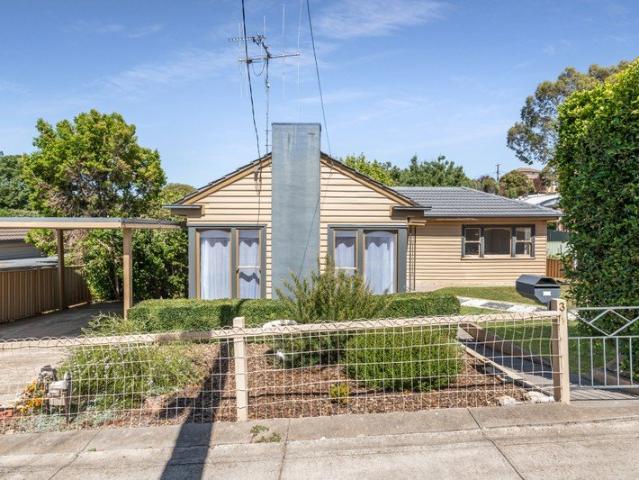 Charming & Light Filled home, close to City Centre