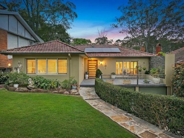 Charming Living: Light filled & Flexible Family Home, 950m to Station, Shops & Schools