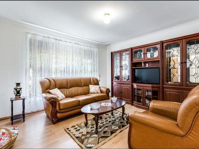 Charming & Low Maintenance 3 Bedroom Home in Great Location