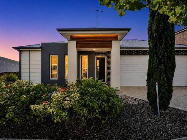 Charming Low Maintenance Home in Sought After Highton Location