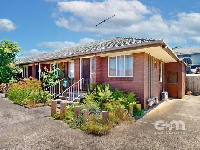 Charming Low Maintenance One Bedroom Unit