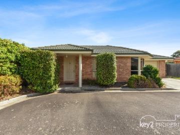 Charming Low Maintenance Living in the Heart of Deloraine
