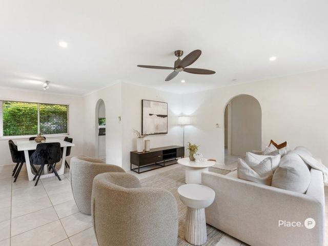 Charming Low Set Home Close to Parkland!