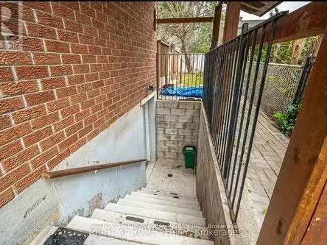 Charming Lower Level 97 Carrington Drive, Richmond Hill, O.