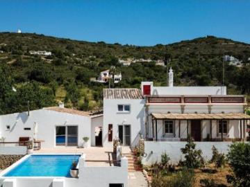 Charming Luxury Villa in Santa Bárbara de Nexe, Algarve