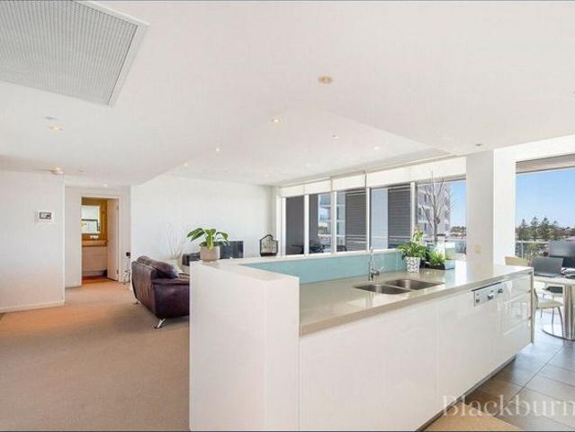 Charming Mandurah Apartment with Amenities